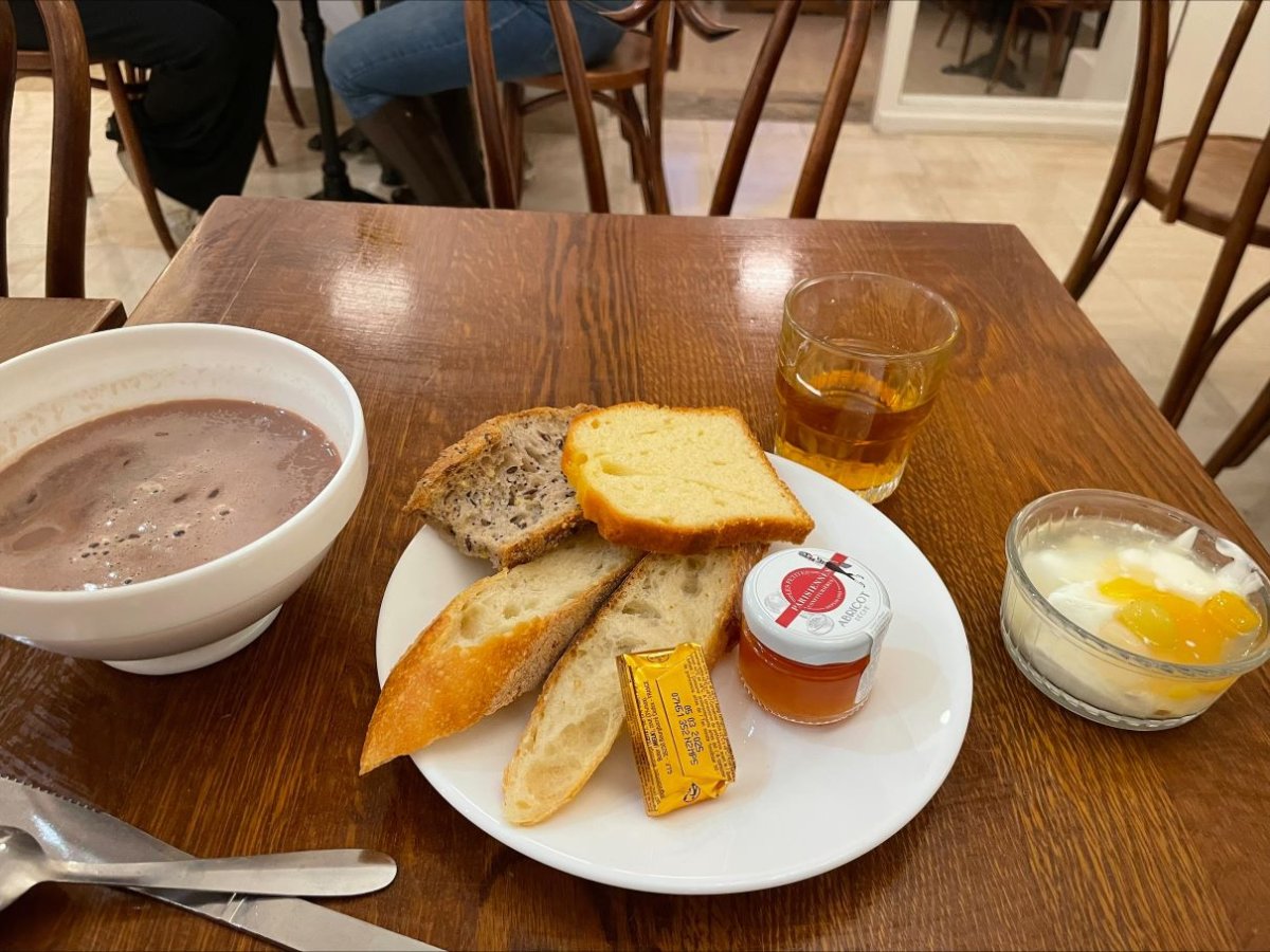 Un petit-déjeuner traditionel